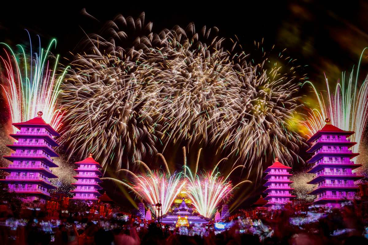 Spectacol artificii profesionale MagicFire — show 39.